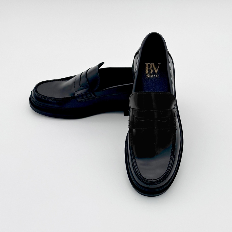 MOCASIN BRILLO COLOR NEGRO 2